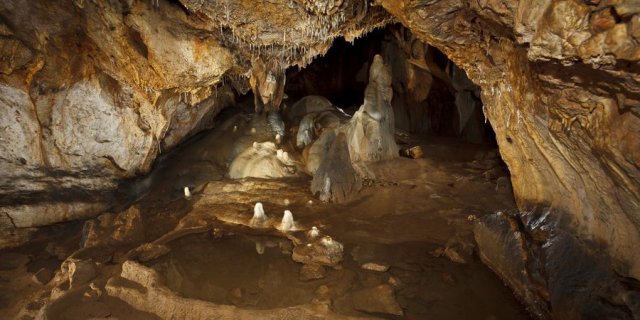 Grotte de Hautecourt